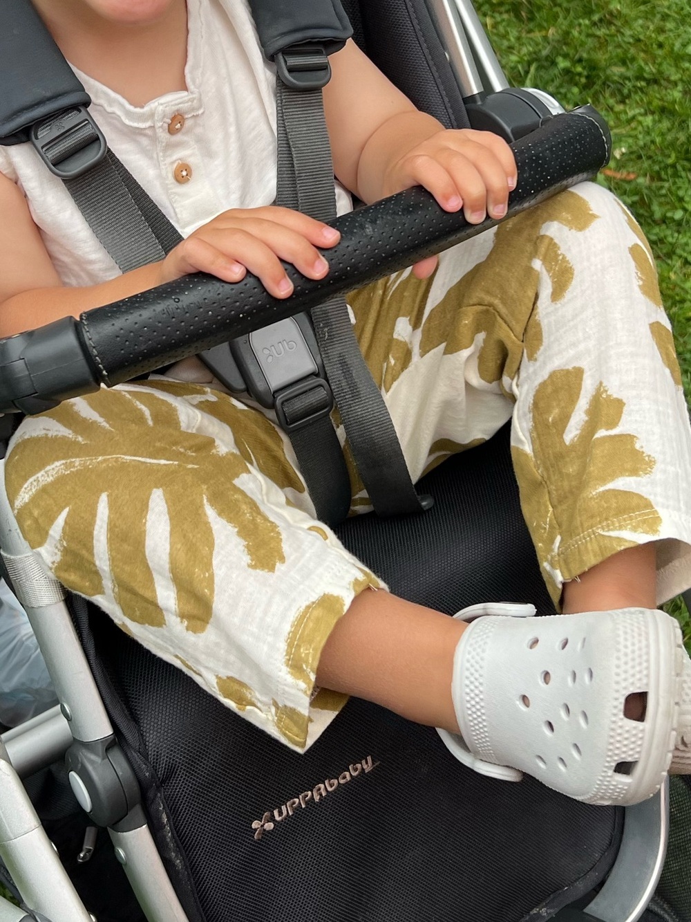 Zara White Cotton Gauze Pants with Green Leaf Print - Picture 2 of 5